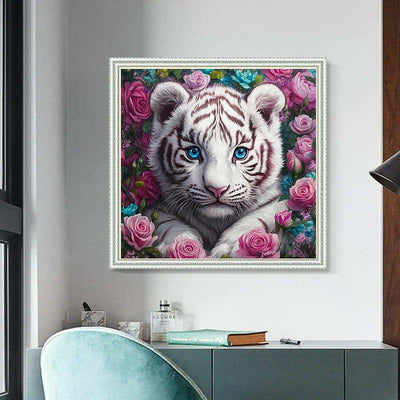 Diamond Painting-Weißer Tigerwelpe in Rosenmeer
